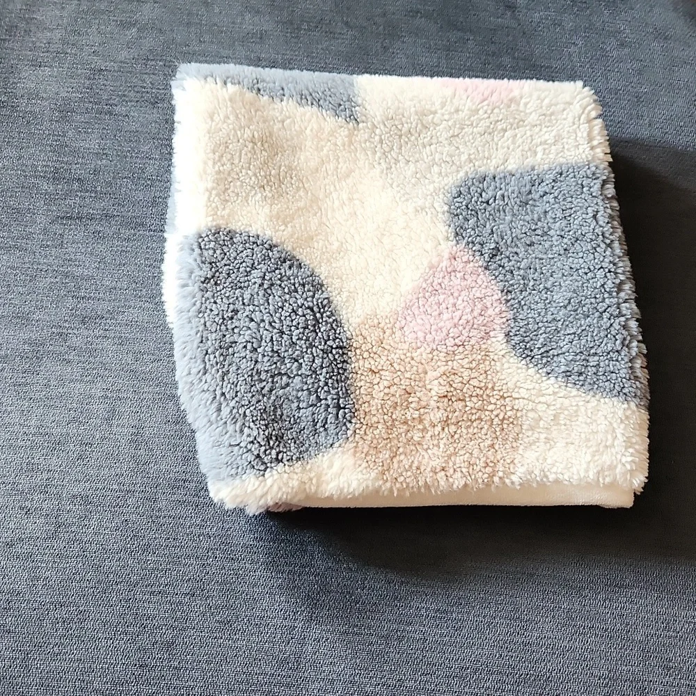 UGG Multicolor Plush Pillocover 20